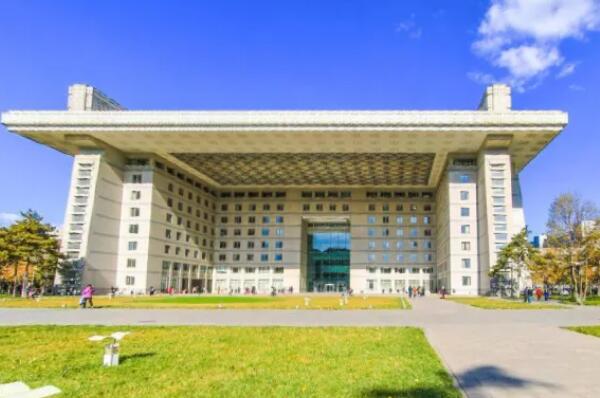 全国排名前十的师范类大学2022，7个校区排第五，第四是发祥地