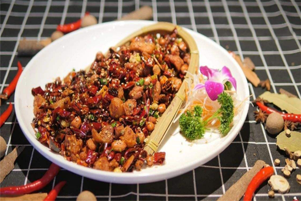 深圳十大川菜排行榜：蜀味小调上榜，它的肥肠煲味道一绝