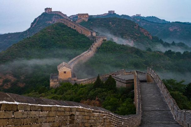 世界十大古建筑奇迹 长城位列第一，金字塔最震撼