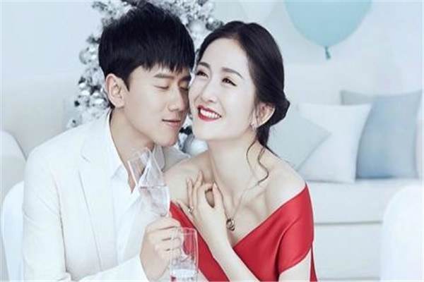 中国十对明星夫妻排行榜 邓超孙俪都是演员，每一对都很幸福