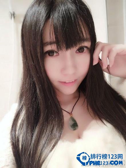 LOL最新电竞女神排行 波涛汹涌让宅男大饱眼福