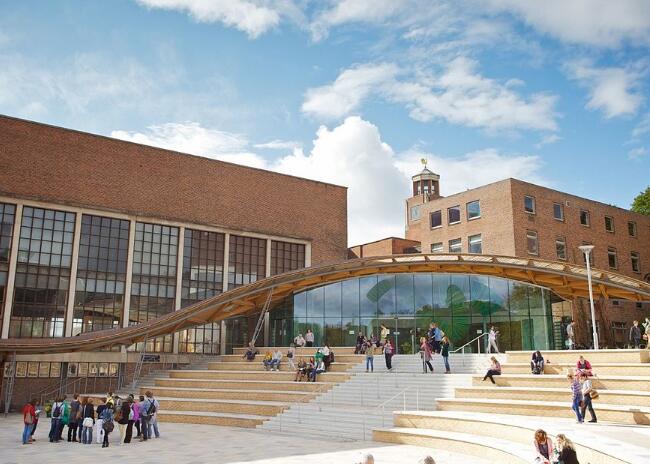 2018年英国埃克塞特大学世界排名 留学费用
