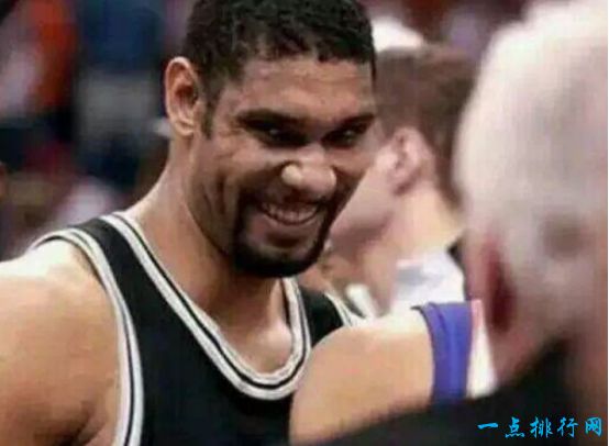 盘点NBA史上五大最魔性搞怪的微笑 表情包大户姚明仅居第三？