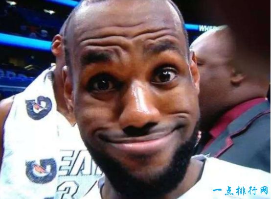 盘点NBA史上五大最魔性搞怪的微笑 表情包大户姚明仅居第三？