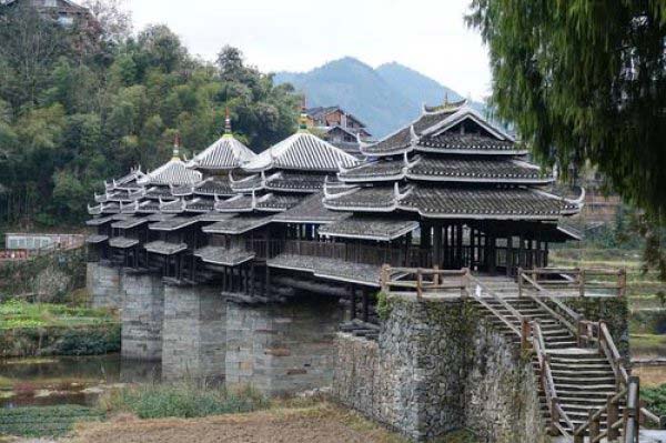 世界上最“独特”的3座桥梁：中国风雨桥上榜