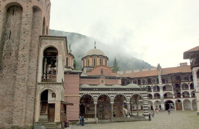 世界十大著名寺庙,悬空寺、里拉修道院上榜