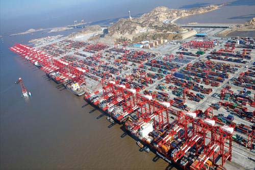 全球排名前十的港口，上海港稳居榜首