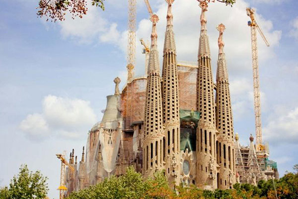 西班牙十大著名建筑，圣家族大教堂上榜