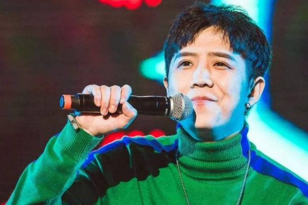 抖音十大主播排行榜：罗永浩上榜，李佳琦第三人气最高