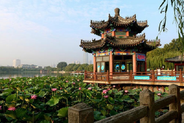 济南十大最值得去的景点：趵突泉第2，第8大型主题公园