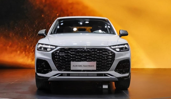 2023款奥迪Q5L Sportback油箱使用的注意事项 加入指定标号汽油（避免造成使用的问题）