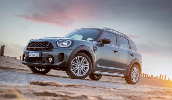 MINI COUNTRYMAN变速箱的平顺性怎么样 平顺性非常好（两款可以进行选择）
