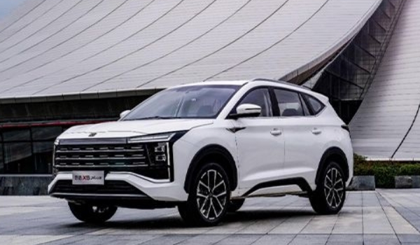 思皓X8 PLUS轮胎型号是什么 轮胎型号为225/55R18，235/50R19（根据配置选择）