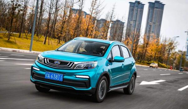 2020款吉利远景x3怎么样 价格低廉配置丰富百公里油耗仅为5.9L