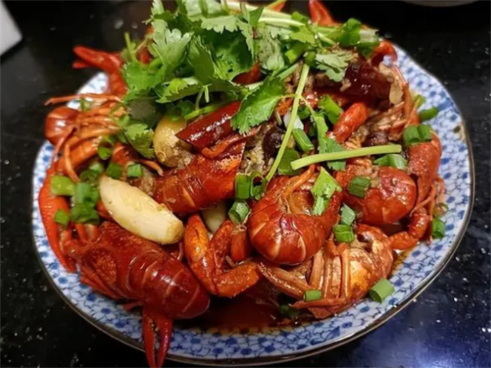 小龙虾头部黄色的东西 到底是什么（小龙虾）