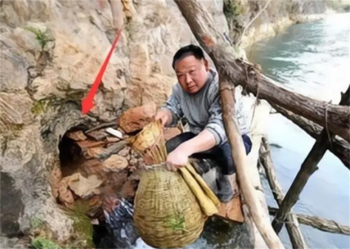 湖北一诡异山洞，常年“吐鱼”上万斤，专家调查后：太令人心痛了