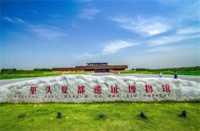 “宅兹中国”何尊解读的五大错误观点，将中国历史研究推进深渊！