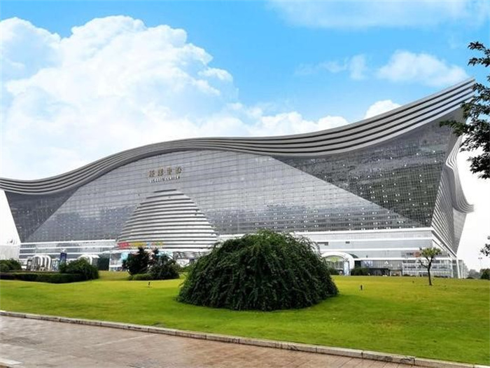 世界上最大的单体建筑工程  可容纳20个悉尼歌剧院  3个五角大楼
