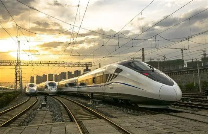 中国最长路程的火车  售价高达6000元  如今一票难求