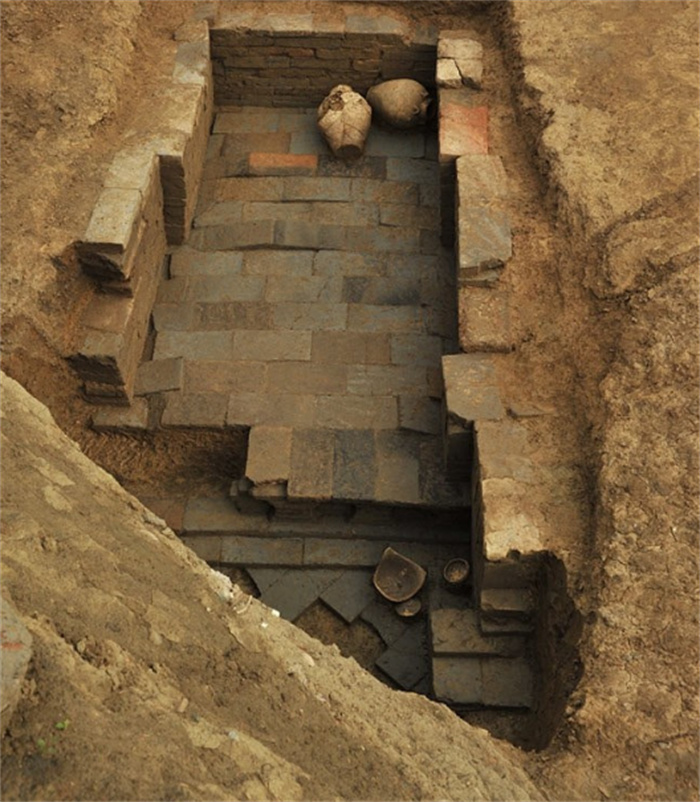 方圆500平方公里内 地下全都是古墓（埋骨之所）