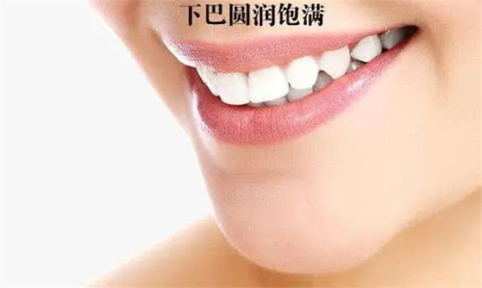 拥有这4种面相特征的人先穷后富！早年辛苦奔波，中年财帛满库