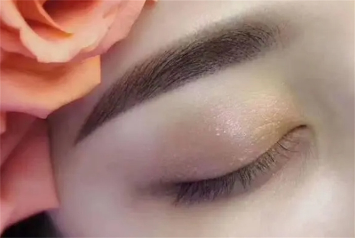 一个女子的五官，能否看出一个人的财运好坏？