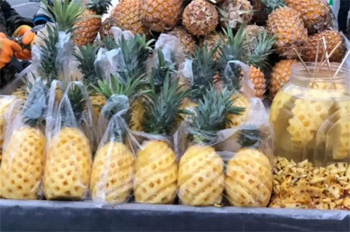 菠萝两三年才会结果 为啥还卖的这么便宜（菠萝价格）
