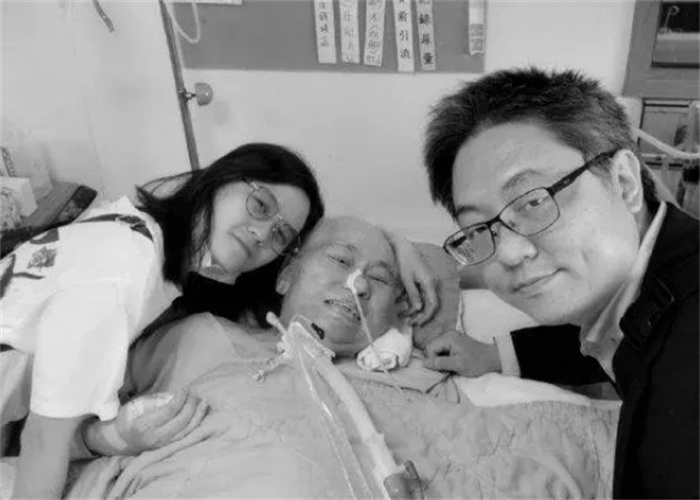 李坤城儿子继承父亲三样遗产：古董著作权和流量