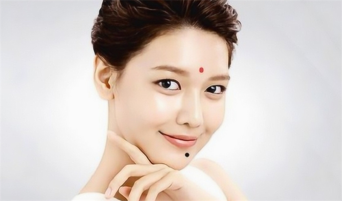 女人感情不顺利的特征 都体现在了面相上（面相特征）