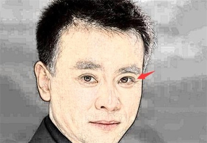 有此种面相的男人中年子女承欢膝下，生活富裕，很少会为钱财操劳