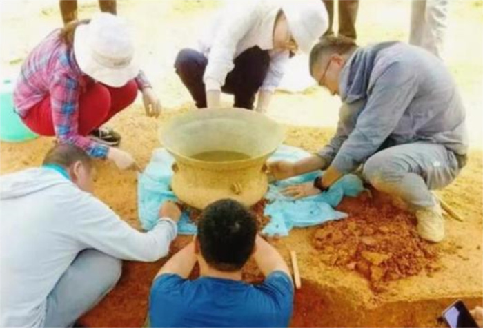 广西某地发现战国墓葬 甚至还有石器遗址（广西发现）