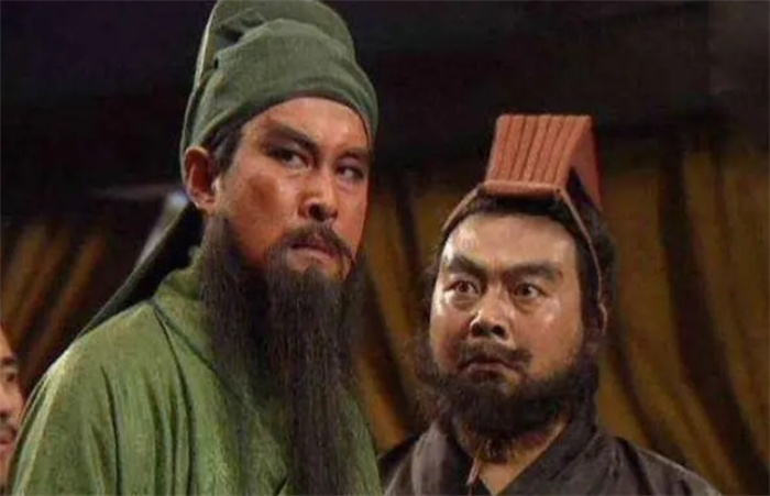 蜀灭亡后，为何张飞一家无人敢动，关羽却满门被杀？背后是何缘由
