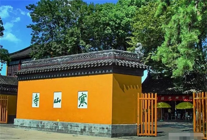清朝寒山寺“灭门”案：僧侣加香客140人，一夜之间全部离奇丧命
