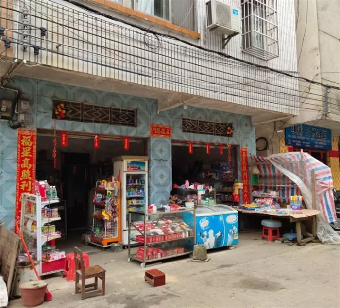 家里穷被亲戚看不起，肆意羞辱我们家，长大后我这样对他