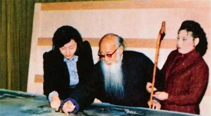 张大千儿子张心建 出生被抛弃断腿后去世临终叹人生太苦