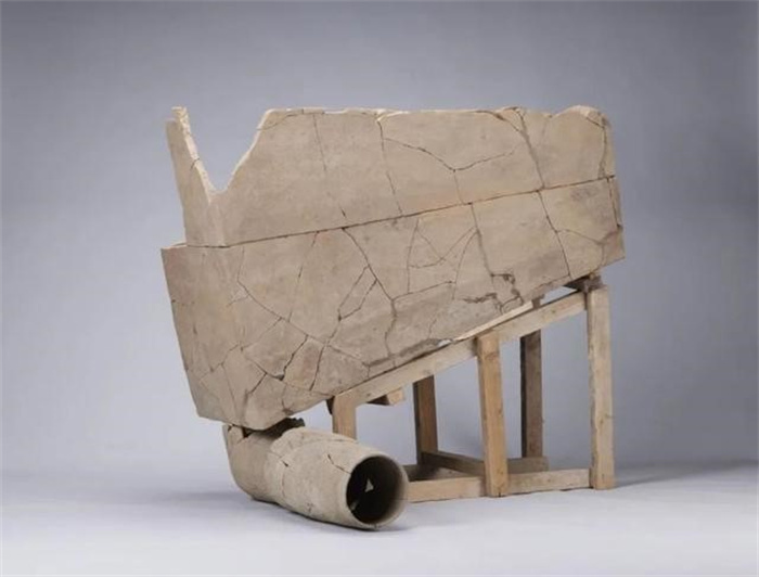 陕西出土2400年前的冲水厕所结构奇巧无比让人们不可思议