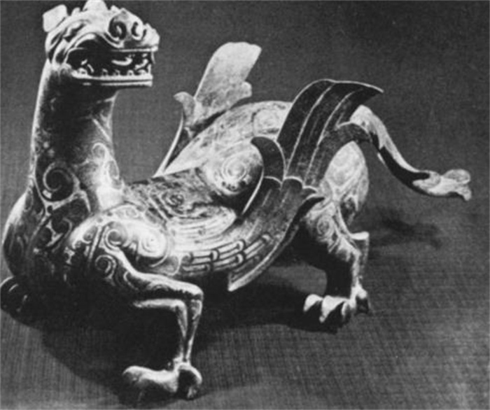 宝藏和主墓室分开，传世国宝因此幸免于难，出土神兽身份却成谜