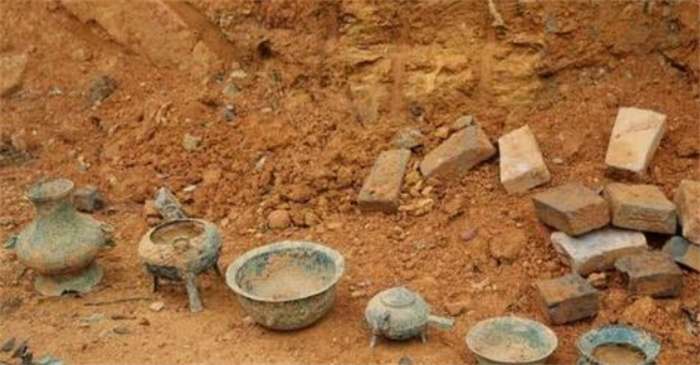 诡异文物出土  考古专家表示一筹莫展  传闻来自上古时期