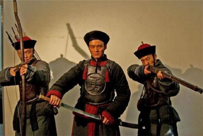 清军胸前的“兵丁卒勇”是何意思仅一字之差却天壤之别