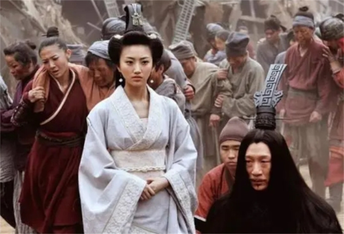秦始皇统一六国之前，六国的文字语言真的不通吗？他们怎么交流？