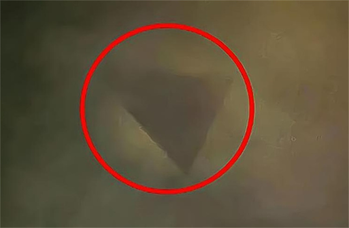 真的有UFO吗？石家庄曾经出现的巨型方形阴影，是它的投影吗？
