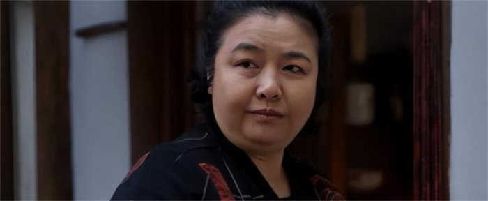 年轻时个个惊艳，老了“面目全非”，这7位老牌明星个个很可惜
