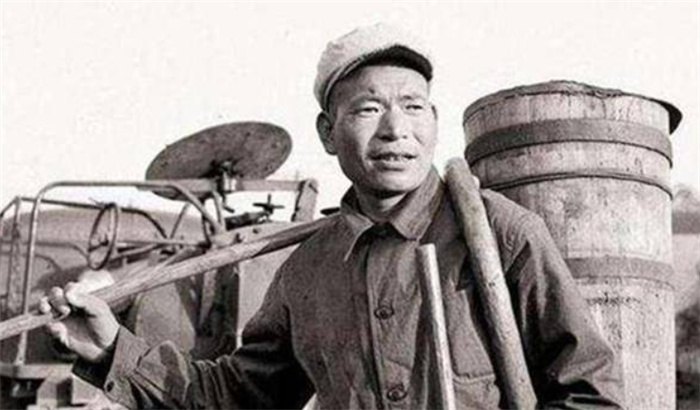 民国“粪霸”富甲一方 占据北平城住户的粪便  最后被公开枪决