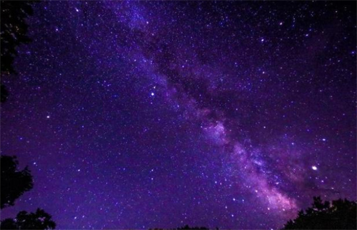 小时候看到的晴朗夜空 为啥现在看不到了？（环境变化）