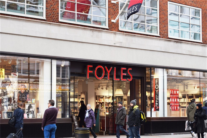 世界上最大的书店 来自于英国的福伊尔书店（巨型书店）