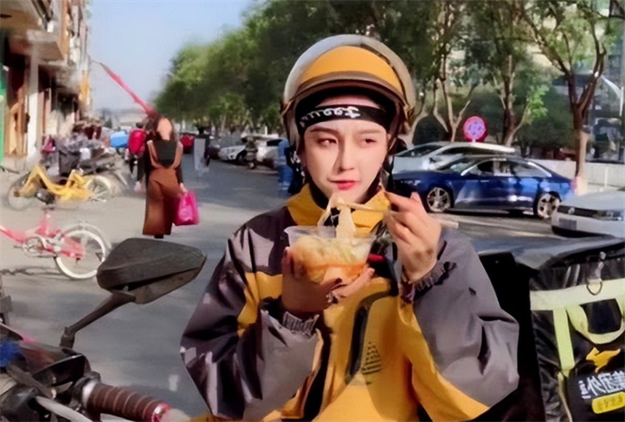 美女外卖员的背后 不止送外卖（隐藏服务）