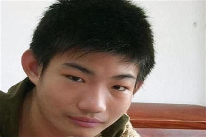 世界上最懒的人 懒到活活饿死自己(杨锁)