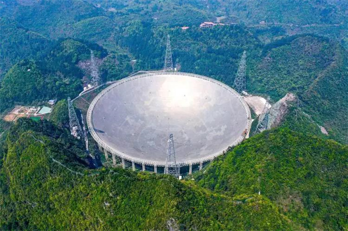 距离地球几十亿光年远的神秘信号被接收到（太多可能）