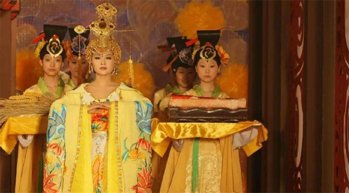 朱元璋孙女的墓穴 专家挖开整座山（公主墓）