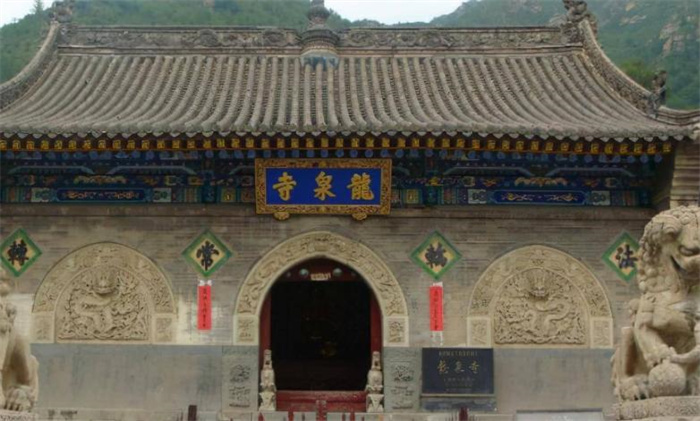 山西挖出黄金棺材 专家不敢打开（黄金棺材）